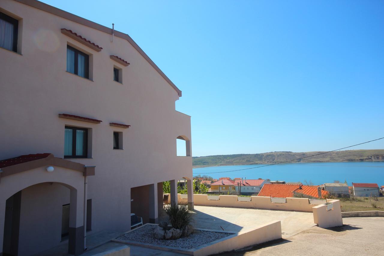 Apartments Njaco Ražanac Buitenkant foto