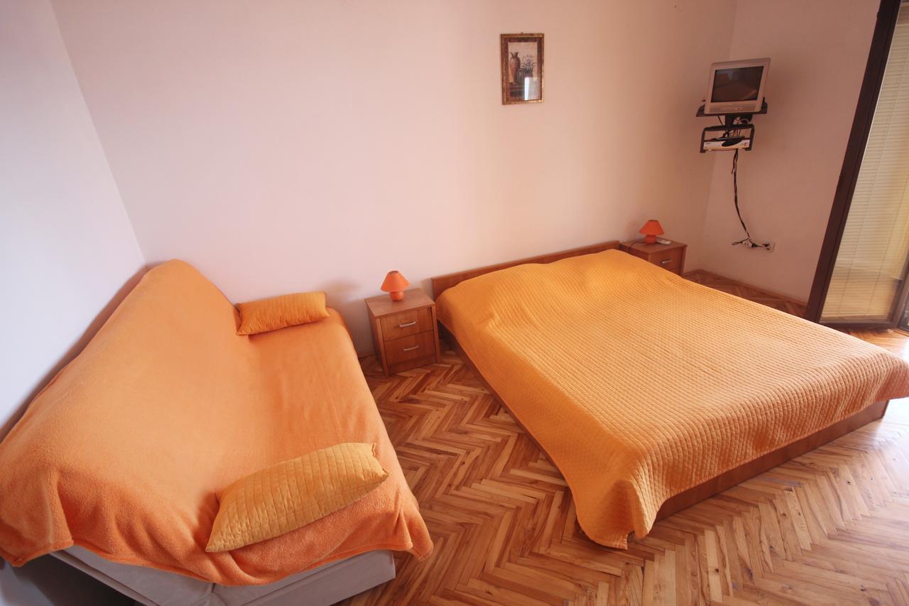 Apartments Njaco Ražanac Kamer foto