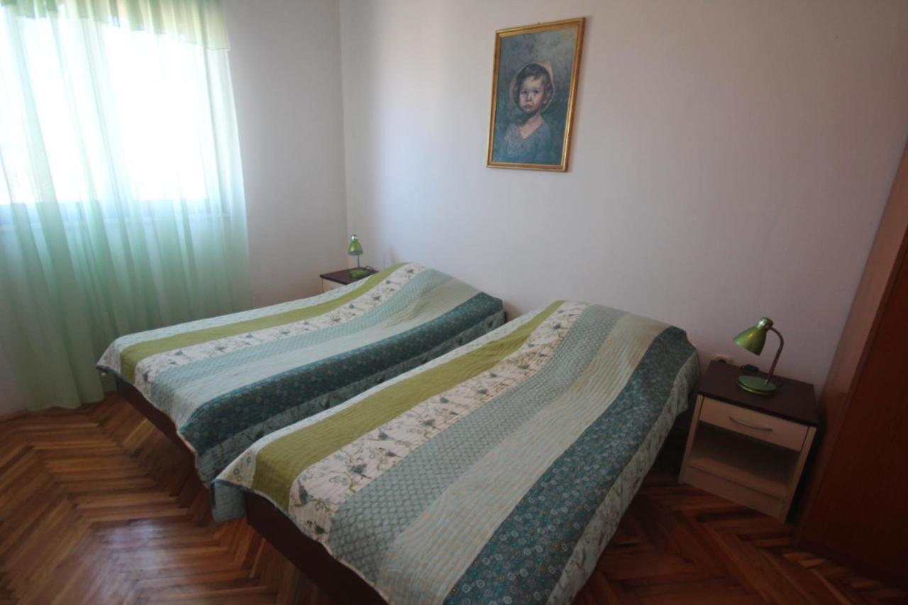 Apartments Njaco Ražanac Kamer foto